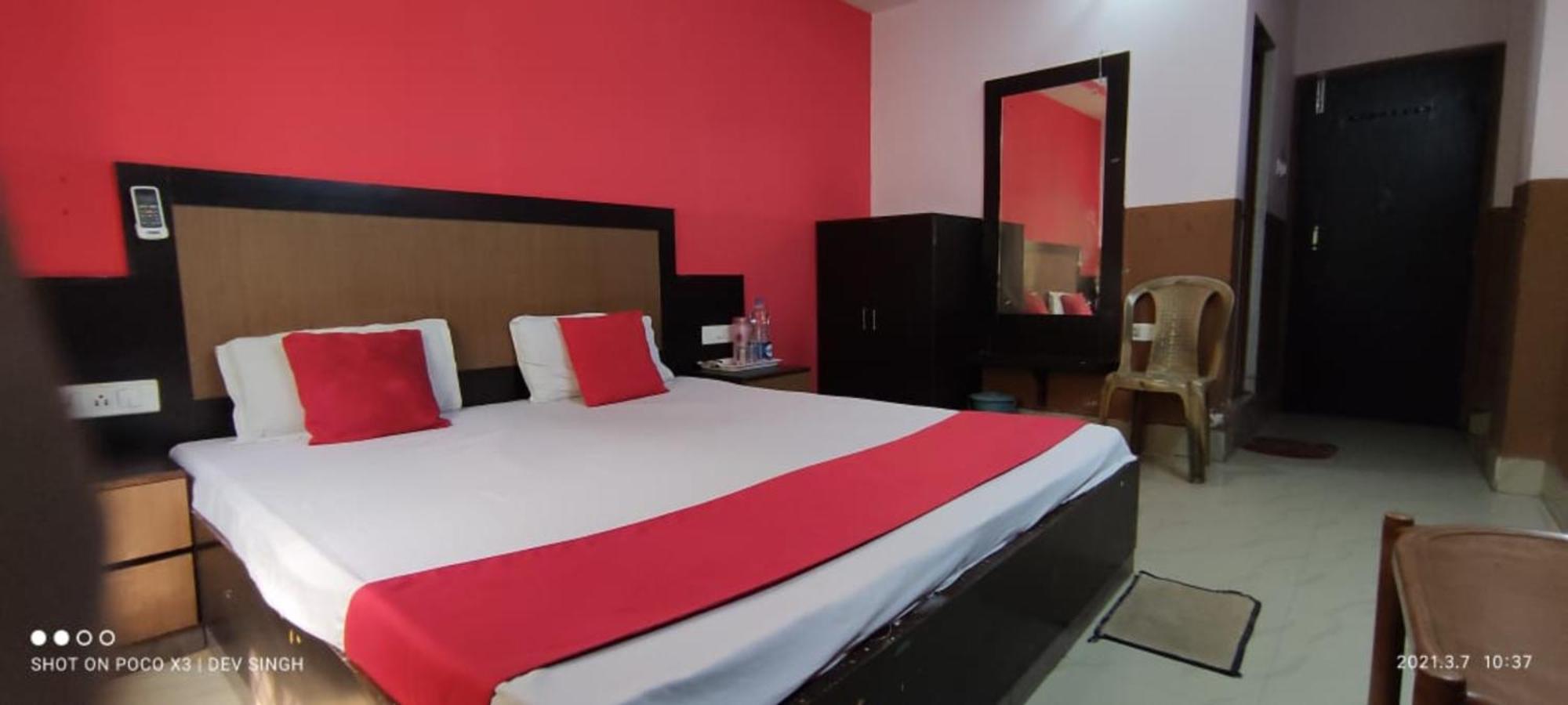 Hotel Samrat Palace Near Puri Sea Beach Best Choice Of Travellers By Morservices Екстер'єр фото