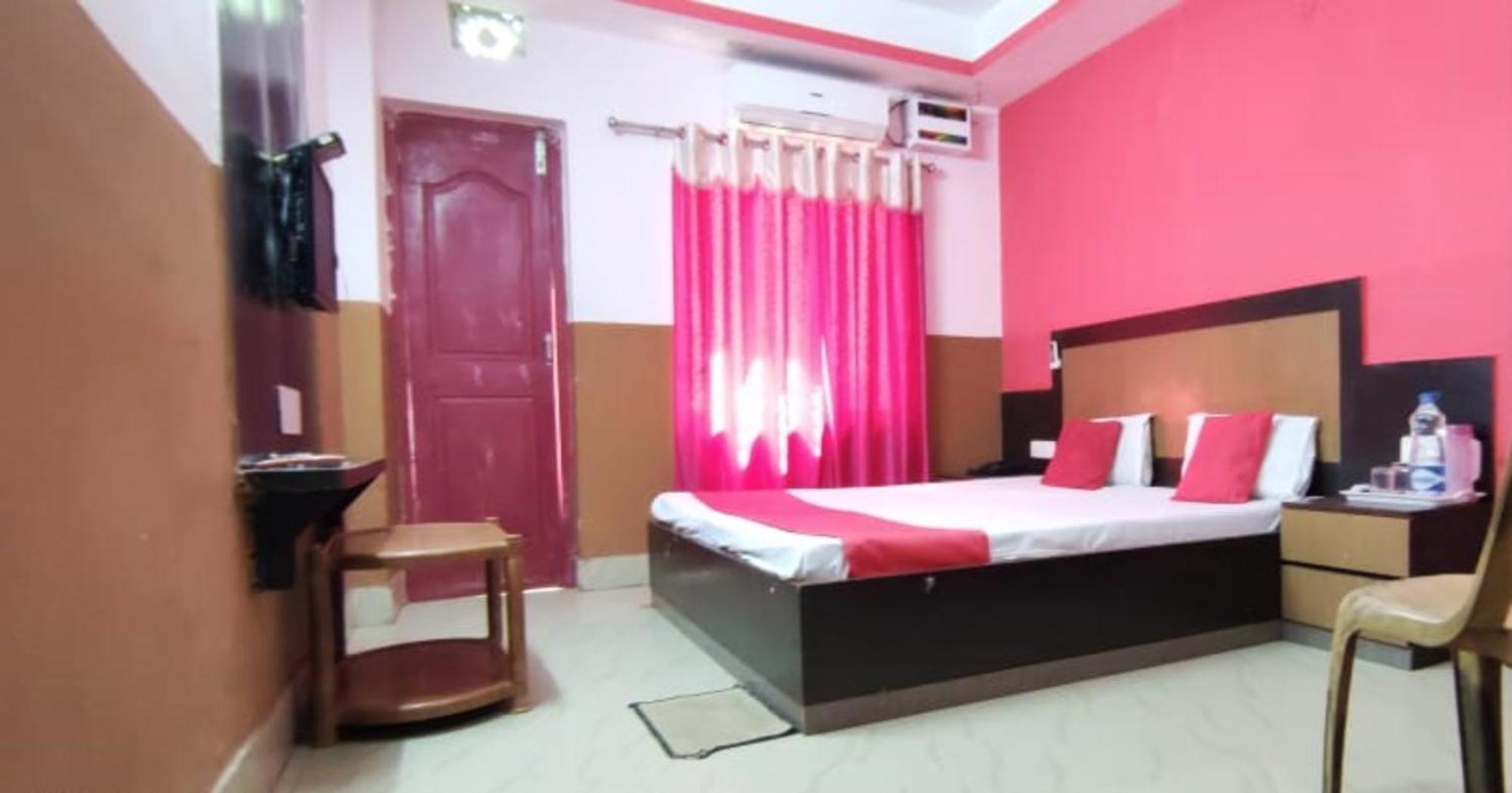 Hotel Samrat Palace Near Puri Sea Beach Best Choice Of Travellers By Morservices Екстер'єр фото