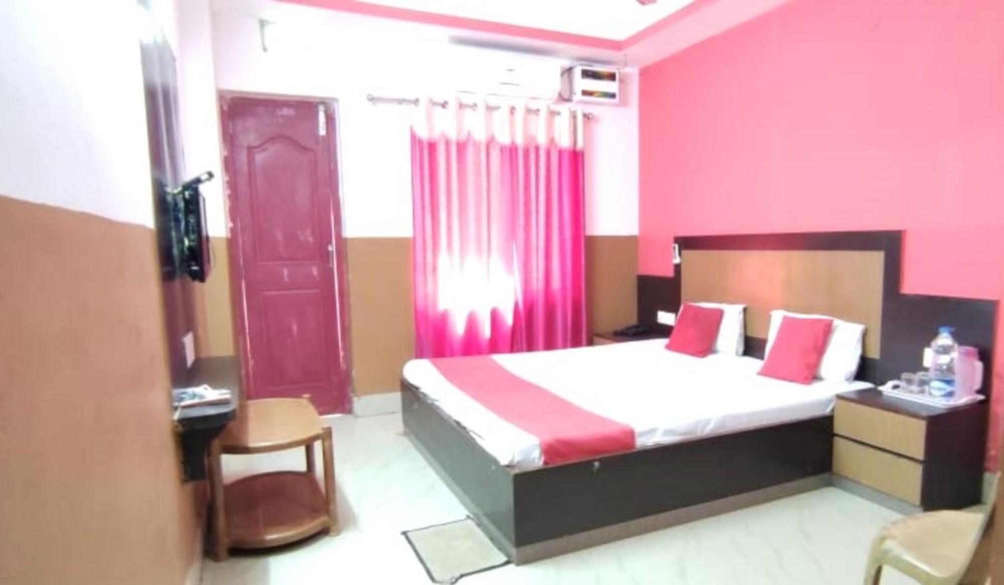 Hotel Samrat Palace Near Puri Sea Beach Best Choice Of Travellers By Morservices Екстер'єр фото